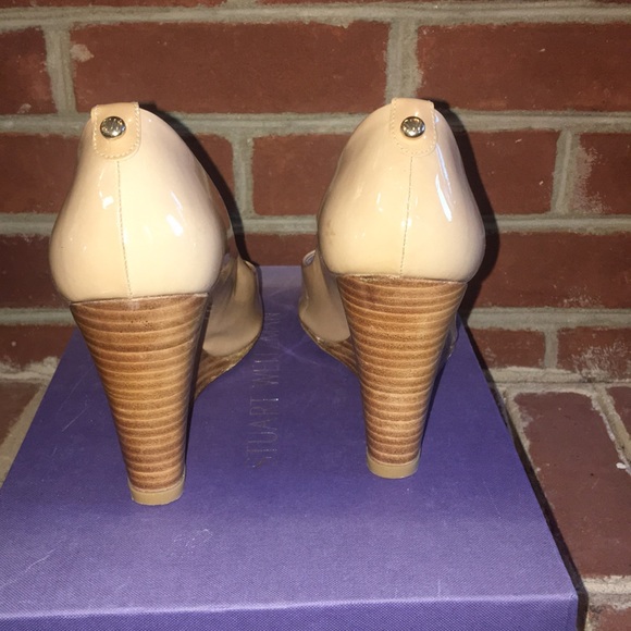 Stuart Weitzman Nude Patent Wedges - Picture 9 of 12